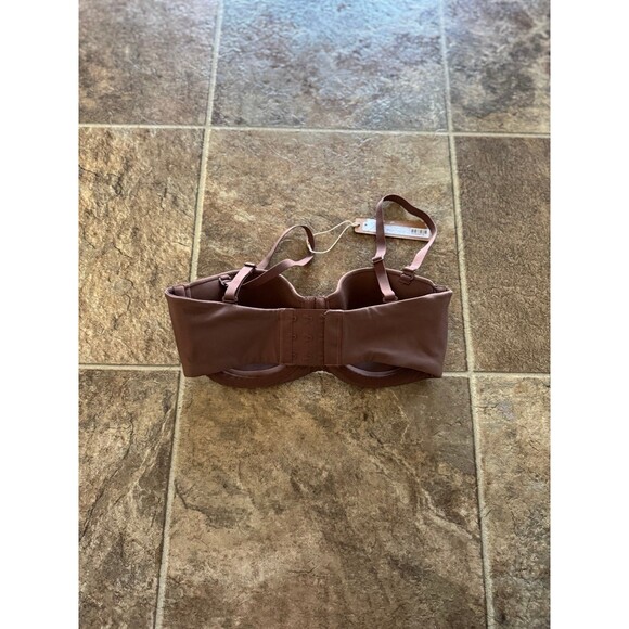 Skims Fits Everybody Strapless Jasper Bra 32C - Picture 4 of 6